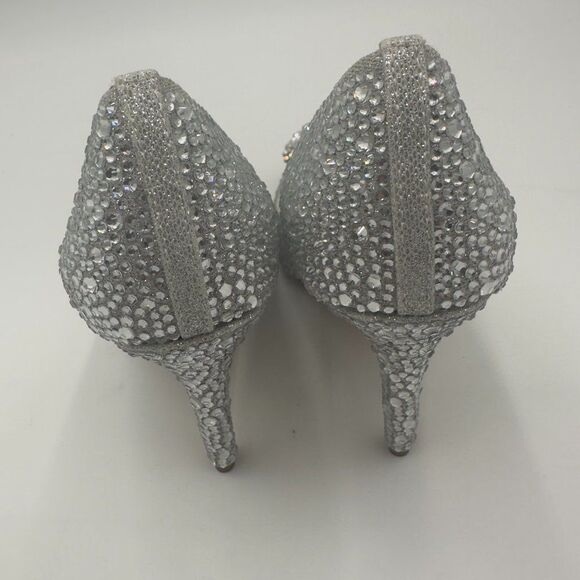 New Badgley Mischka Cher II Evening Pumps in Silve with sparkling details Size 6 - Picture 5 of 9